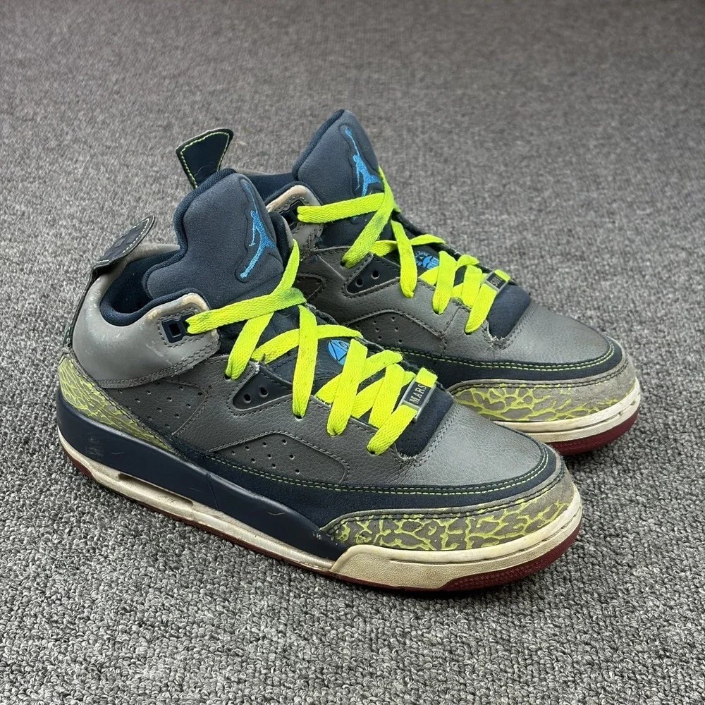 Nike Air Jordan Son of Mars Low Gray Volt 580604-012 Youth Size 5.5Y Sneakers